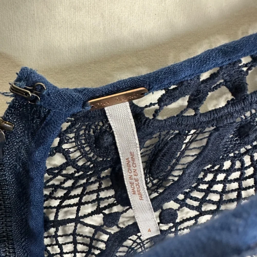 Free People Navy Blue Dress With Lace Arms‎ Size 4